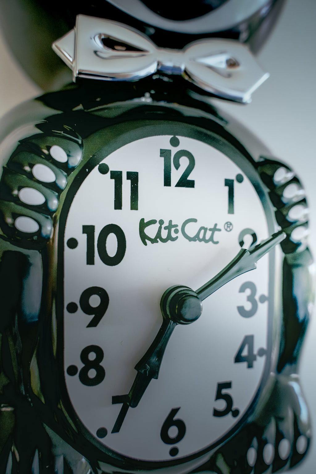 Commemorative Edition Tuxedo ConaxFL Klock